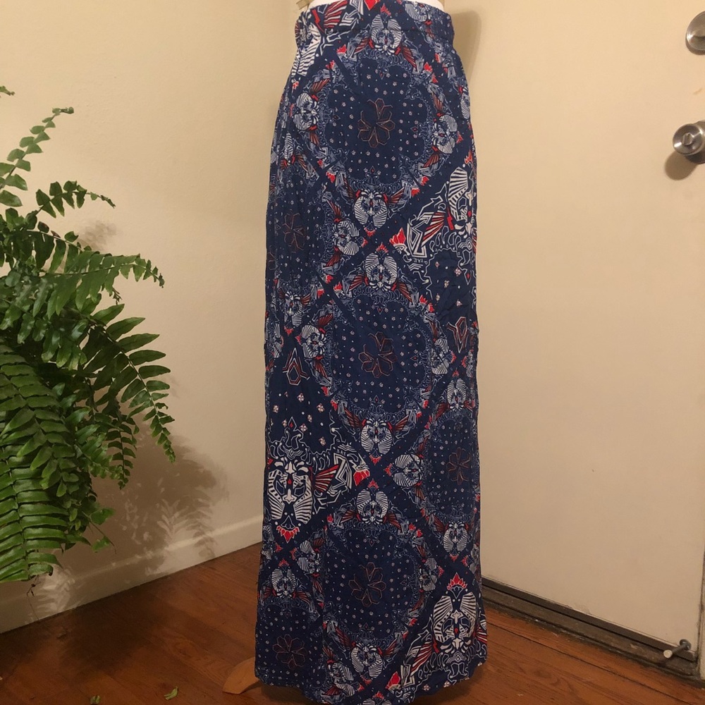 SALE! (NWOT)Volcom Blue Print High Slit Skirt (M)